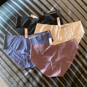 New‼️ Victoria’s Secret No-Show Bikini Panties